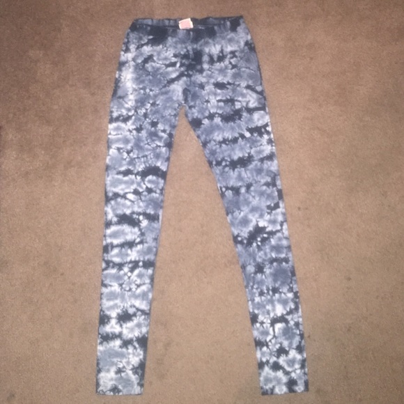 Tie-dye Mossimo leggings