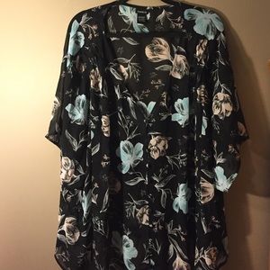 Torrid Floral Button Down Blouse - Size 5