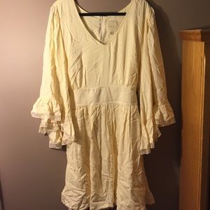 ModCloth Cream Dress W/Bell Sleeves - Size 4X