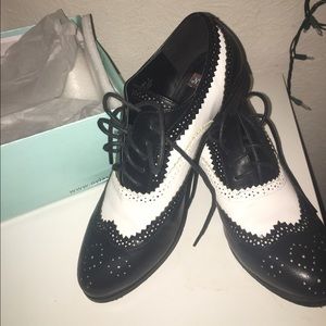 ModCloth NYLA Saddle Shoes