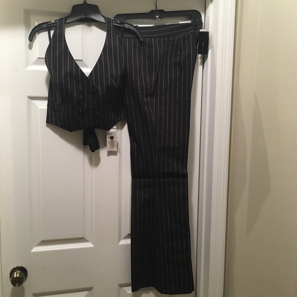 BCBG suit