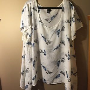 Torrid Top in Bird Print - Never Worn - Size 5