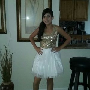 Meet your Posher, Isabel