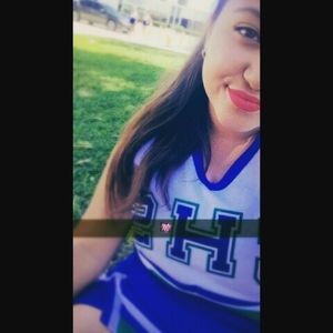 Meet your Posher, Perla