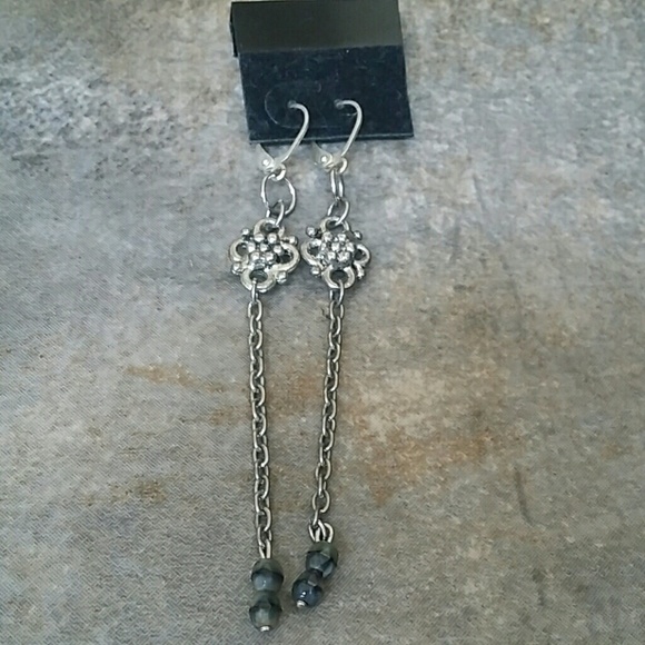 Silver Earrings - Picture 1 of 4