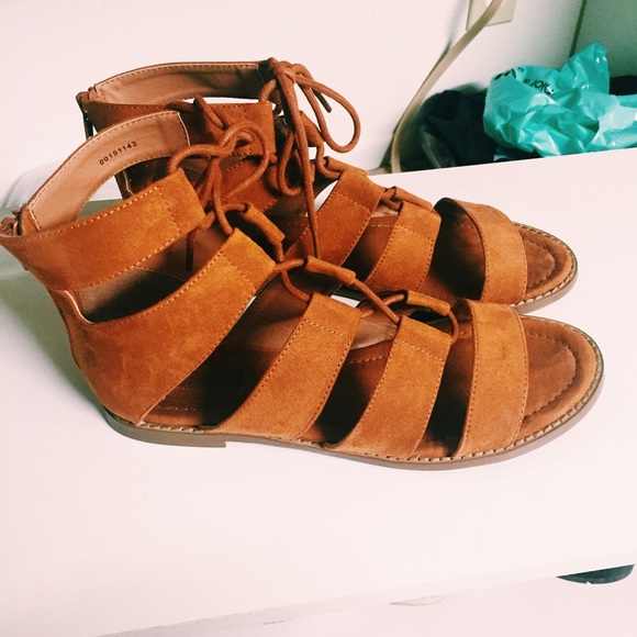 NEW Lace up gladiator sandals - Picture 2 of 4