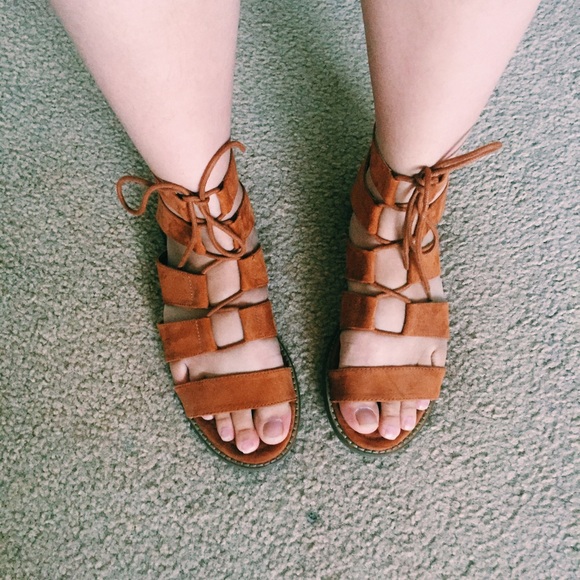 NEW Lace up gladiator sandals - Picture 3 of 4