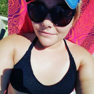 Meet your Posher, Brandi