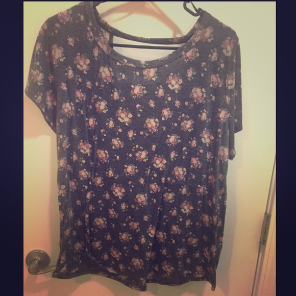 Forever 21+ top | Gray w/ Pink Florals