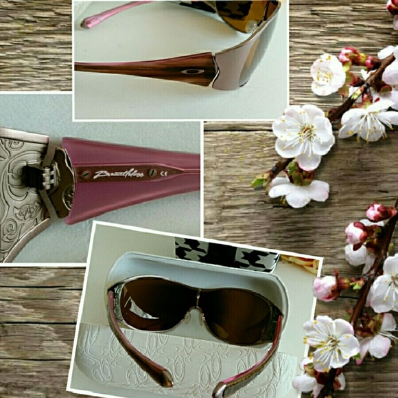 Genuine Oakley "Breathless" Sunnies w/Case