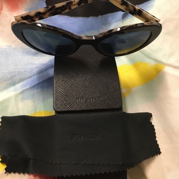 Brand new Prada sunglasses main image 4