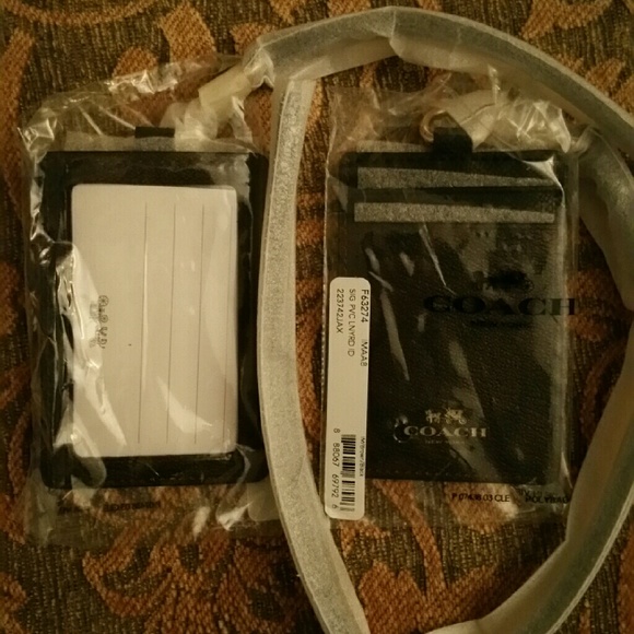 NEW Coach lanyard ID case - Picture 2 of 2