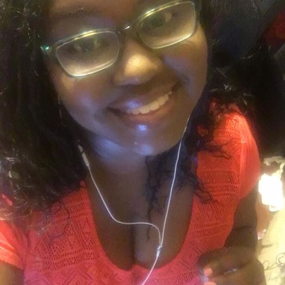 Meet your Posher, Chenise nicole - Picture 1 of 1