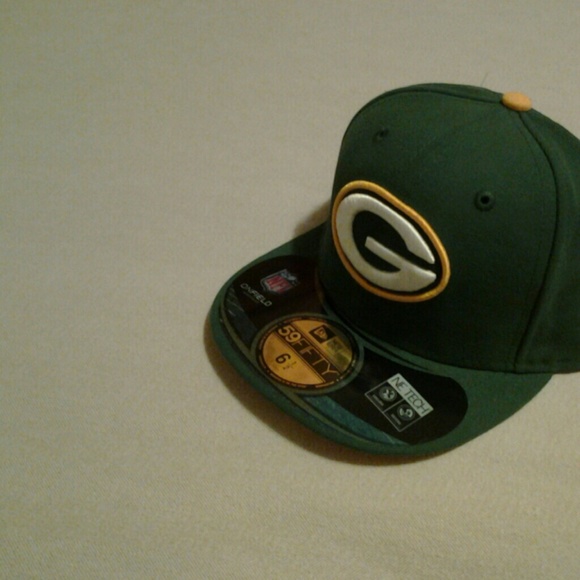 New era football hat Greenbay sz 6 1/2 new