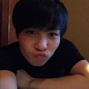 Meet your Posher, Hoang