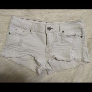 SIZE 3 Bullhead Denim White Shorts!!