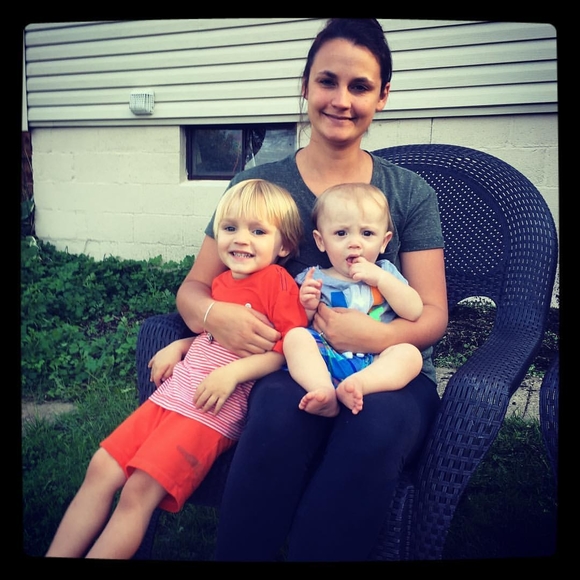 Meet your Posher, Jennifer - Picture 1 of 1