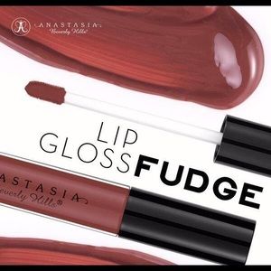 ABH Lip Gloss in Fudge