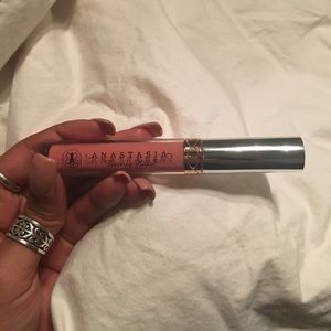 ABH Liquid Lipstick in Dolce