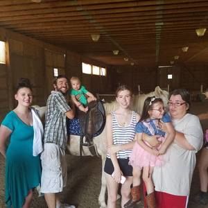 Meet your Posher, Laurie