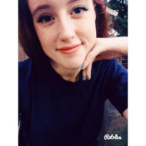 Meet your Posher, Janelle