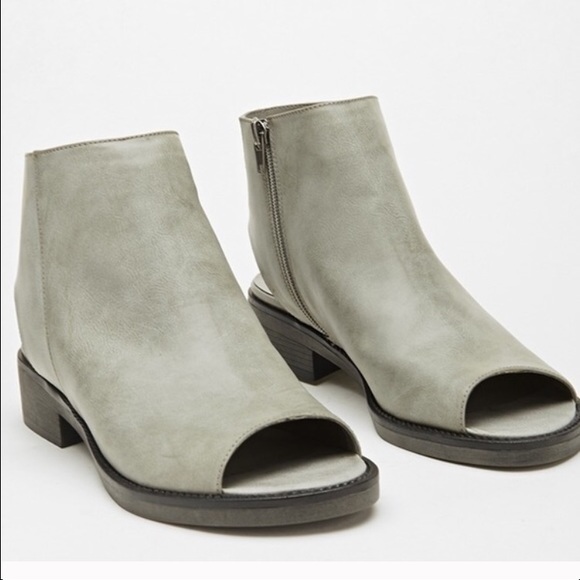 Forever 21 cut out booties