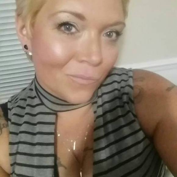 Meet your Posher, Shawna - Picture 1 of 1