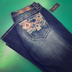 Miss Me Signature Straight Jeans with Aztec pocket