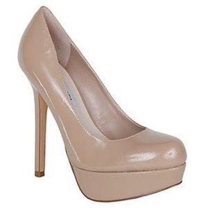 NUDE STEVE MADDEN PUMPS
