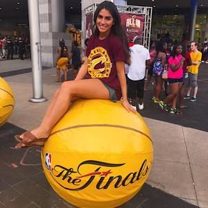 Meet your Posher, Samantha