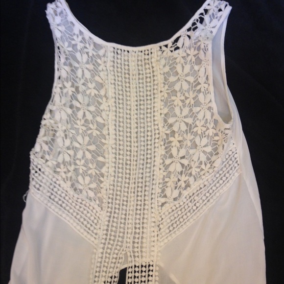 Flowy tank