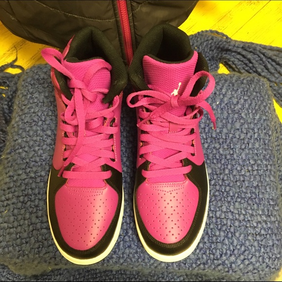 Jordan 1 Flight 3 basketball sneakers 7Y