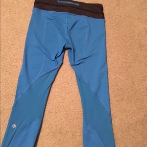 Lululemon size 4 run inspire crop