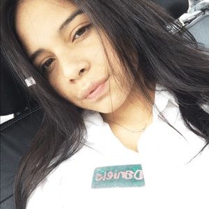 Meet your Posher, Daniela