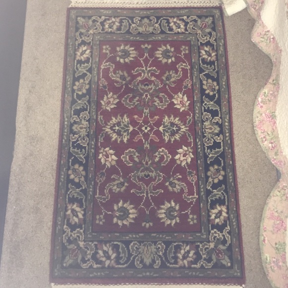 Rug - Picture 4 of 4