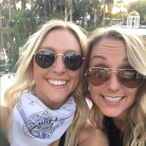 Meet your Posher, Abby