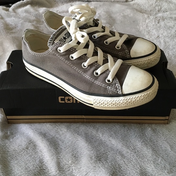 Converse low tops - Picture 1 of 2