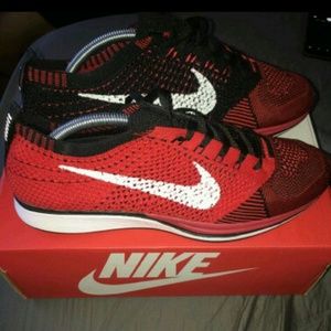 Nike Flyknit Racers
