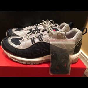 Brand New Supreme Nike Air Max 98