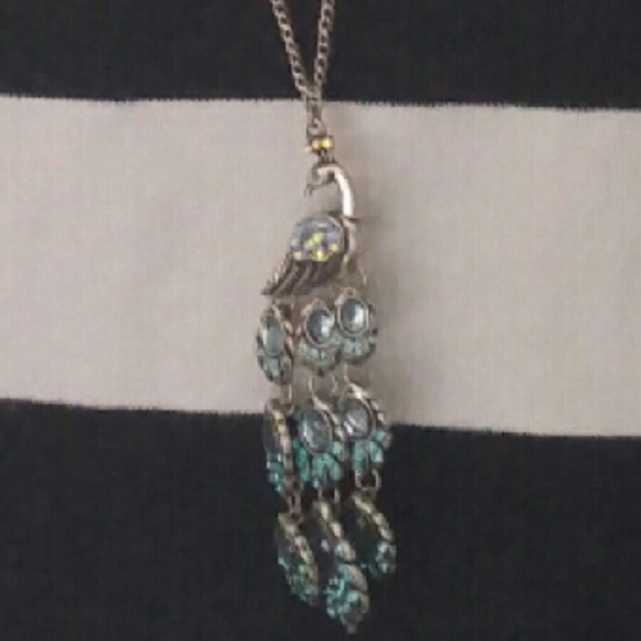 ❤️Crystal Swan Necklace❤️ - Picture 2 of 3