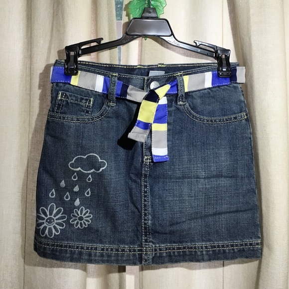 Girls Denim Skirt, w/ (removable) belt. Size 5 - Picture 1 of 2