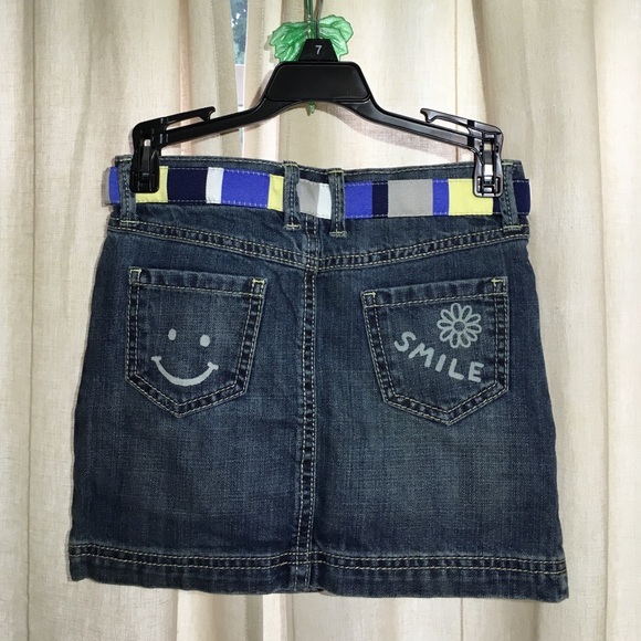 Girls Denim Skirt, w/ (removable) belt. Size 5 - Picture 2 of 2