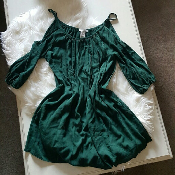 SOLD NWOT open shoulder dress sz M