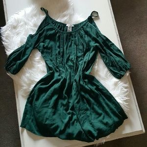 SOLD NWOT open shoulder dress sz M