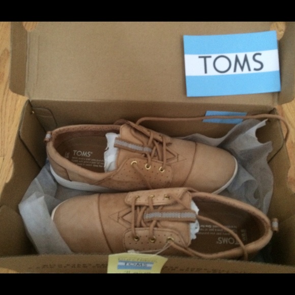 BRAND NEW Toms Sneakers