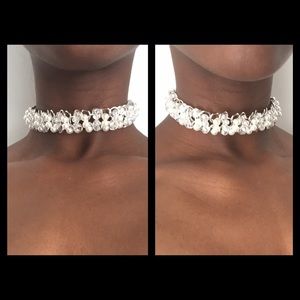 Gala Neck Choker
