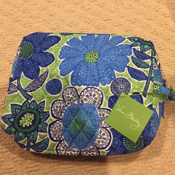 NWT Vera Bradley large cosmetic bag