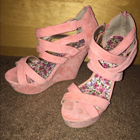 Pink wedges