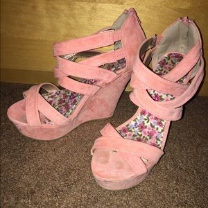 Pink wedges
