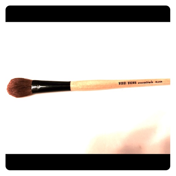 BOBBI BROWN BLUSH BRUSH! 🎉🎀